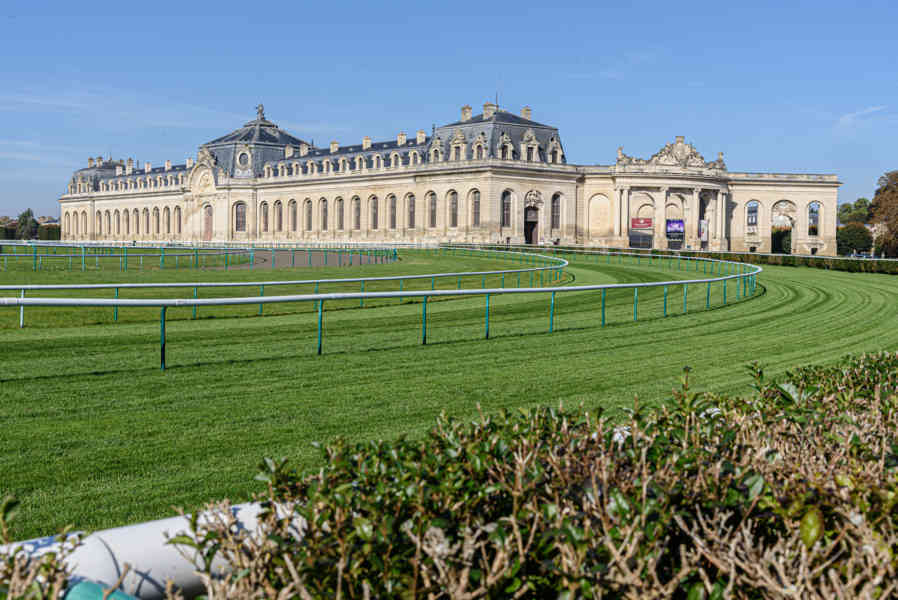 Francia - Chantilly 25 - Grandes Caballerizas y museo del Caballo.jpg
